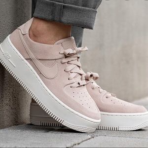 Nike Air Force one sage pink